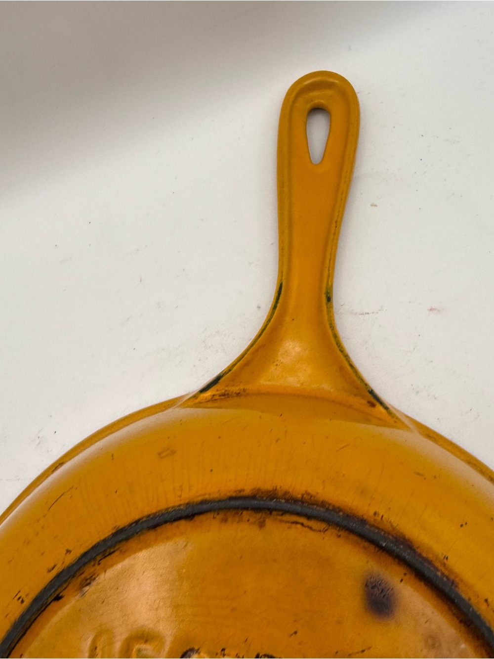Le Creuset Double Spout Enameled Cast Iron Skillet #20 Yellow Vintage - Picture 9 of 14
